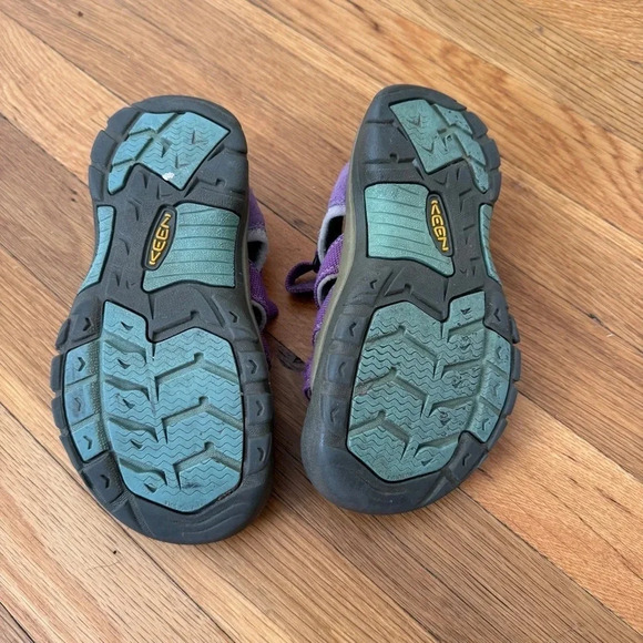 Keen purple Newport water shoes size 13 kids - Picture 4 of 5
